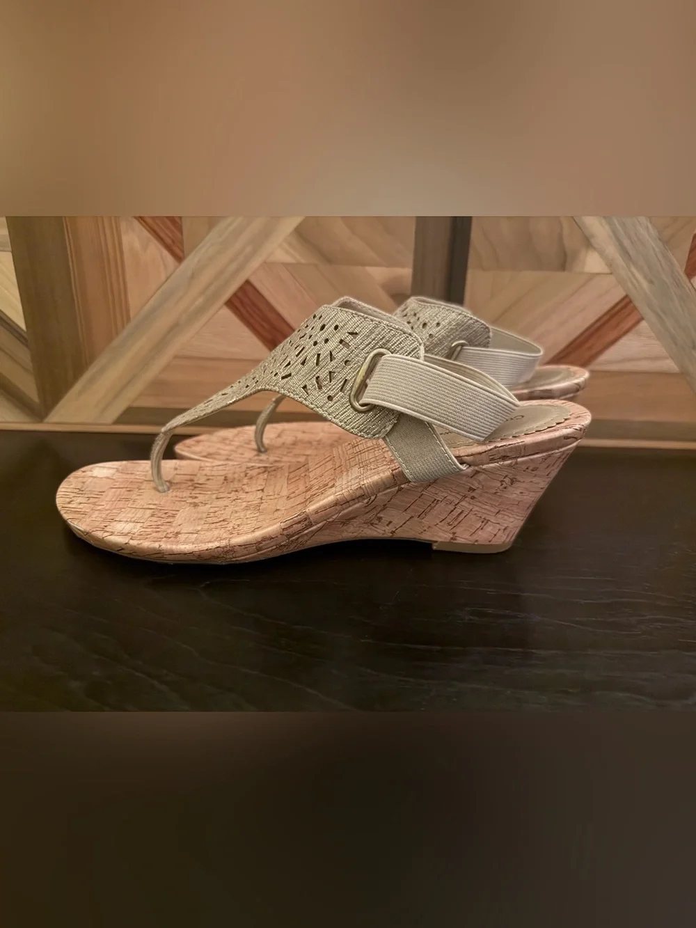 Croft and Barrow Wedge Thong Sandals size 10